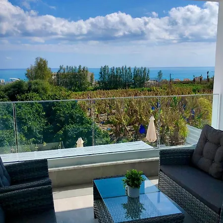 Sophia's Seaview Luxury Вилла Пафос