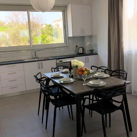 Sophia's Seaview Luxury